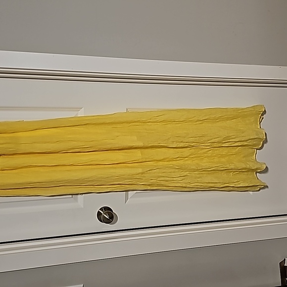 Row A Beautiful Soft Yellow Lightweight Jumpsuit/ Pantsuit/ NWT* Size Small - Picture 4 of 15